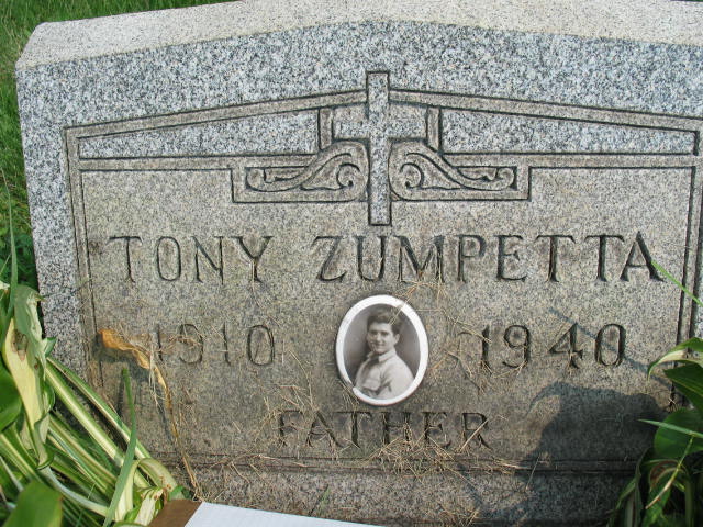 Tony Zumpetta tombstone